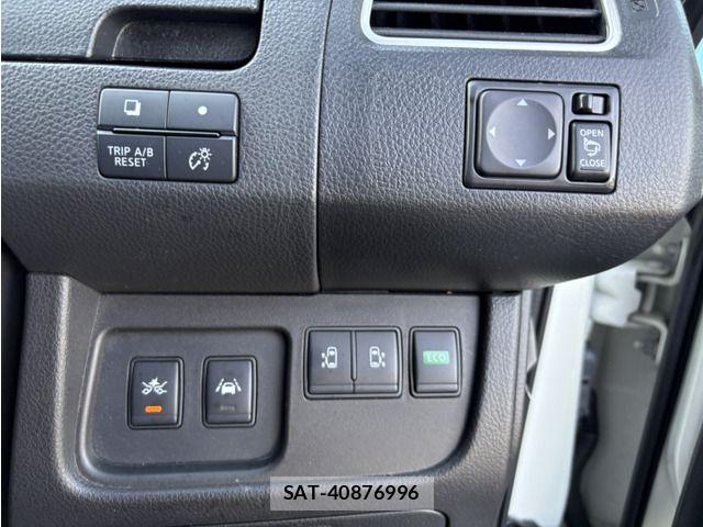 Nissan SERENA 2015-09 7879389-6