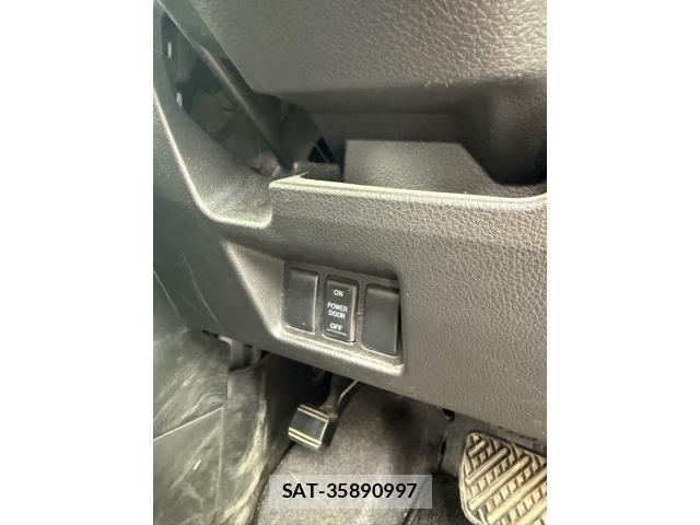 Nissan SERENA 2016-05 7903373-16