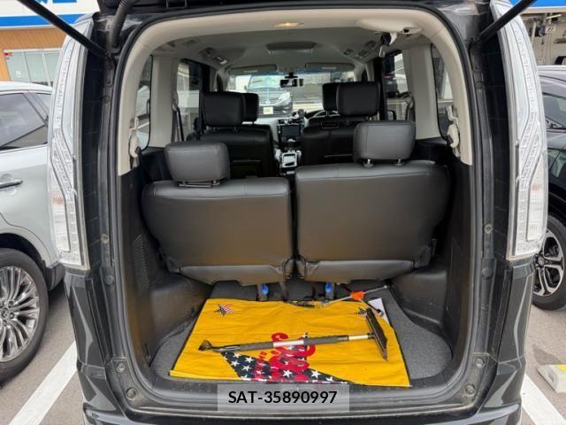 Nissan SERENA 2016-05 7903373-24