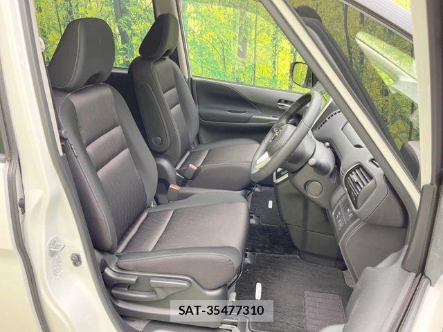 Nissan SERENA 2017-03 7963715-7