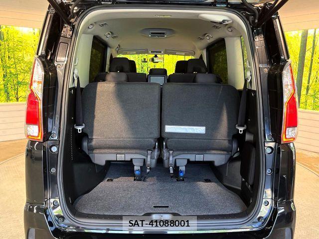 Nissan SERENA 2017-08 7963723-10