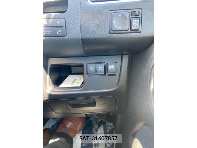 Nissan SERENA 2013-09 7963741-19