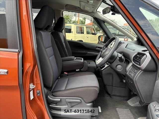 Nissan SERENA 2022-06 7963710-15