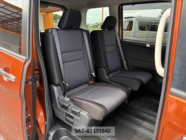 Nissan SERENA 2022-06 7963710-17