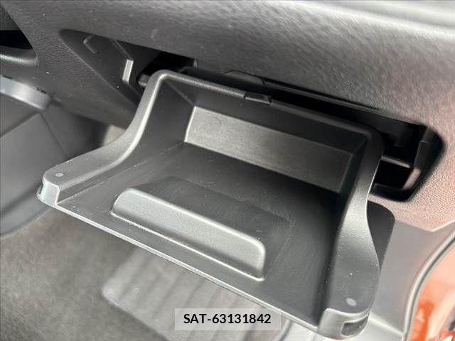 Nissan SERENA 2022-06 7963710-25