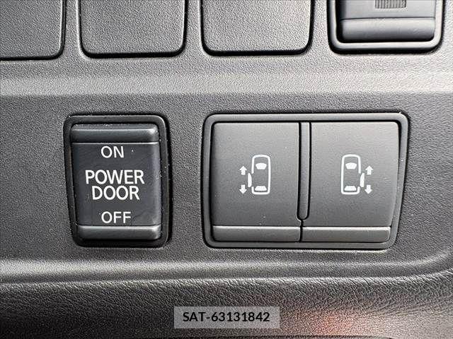 Nissan SERENA 2022-06 7963710-3