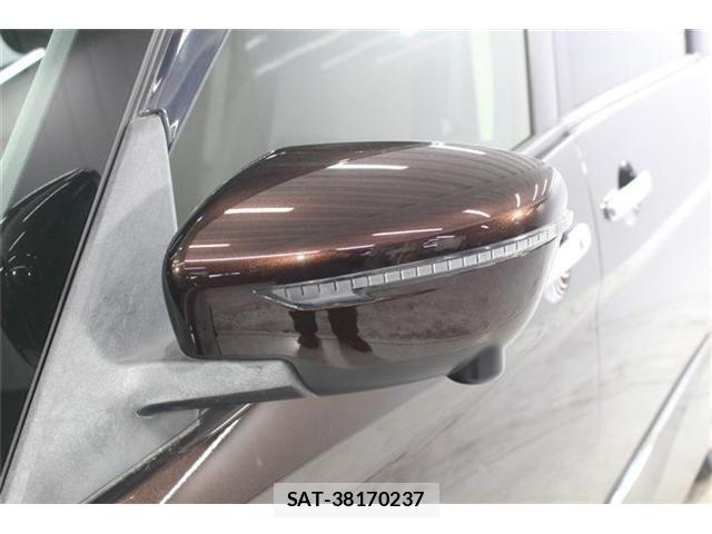 Nissan SERENA 2016-10 7980972-16