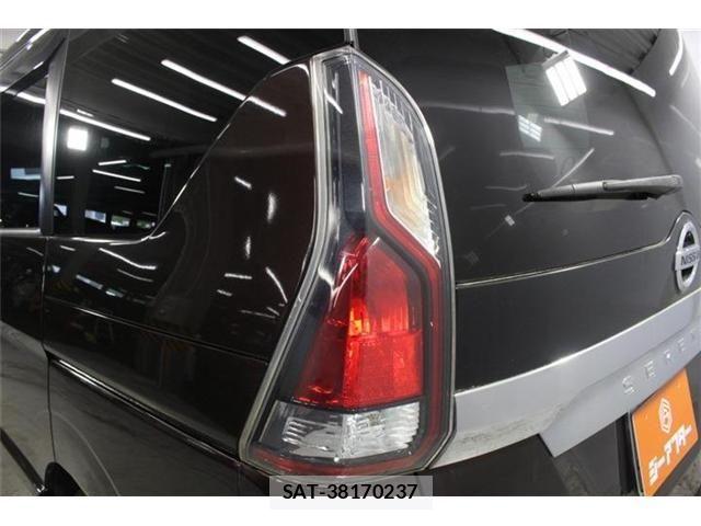 Nissan SERENA 2016-10 7980972-17