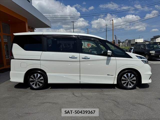 Nissan SERENA 2017-08 7980976-10