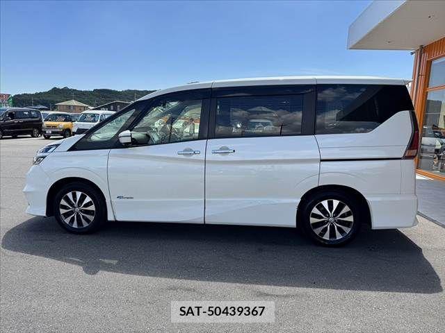 Nissan SERENA 2017-08 7980976-11