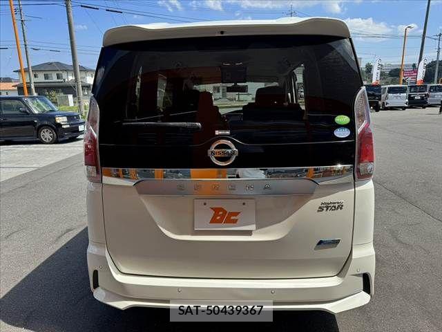 Nissan SERENA 2017-08 7980976-13