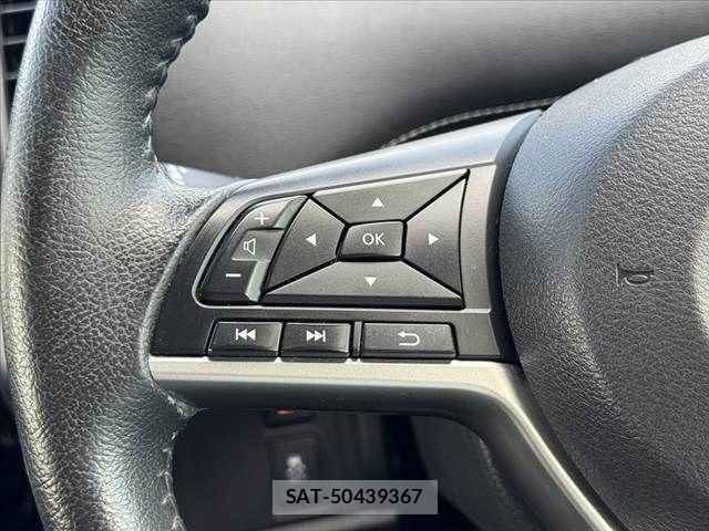 Nissan SERENA 2017-08 7980976-25