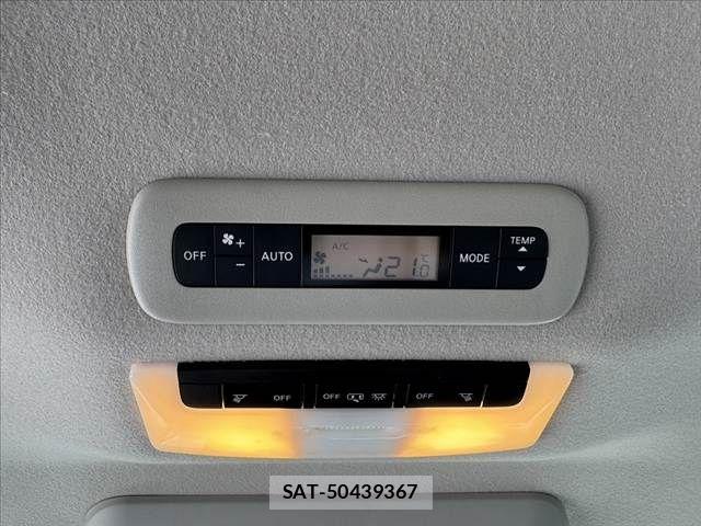 Nissan SERENA 2017-08 7980976-29