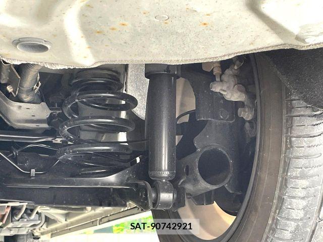 Nissan SERENA 2017-02 7980971-19