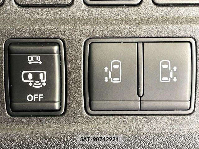 Nissan SERENA 2017-02 7980971-4