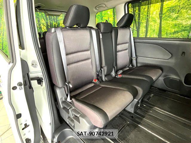 Nissan SERENA 2017-02 7980971-8