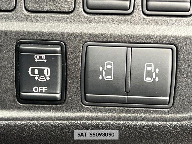 Nissan SERENA 2018-03 7980968-5