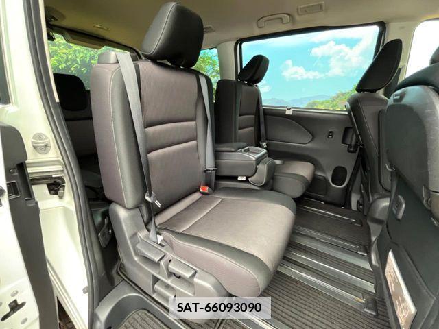 Nissan SERENA 2018-03 7980968-7