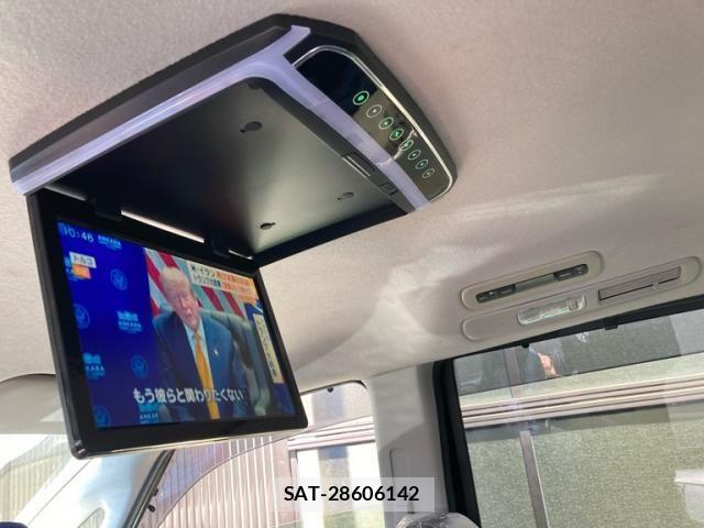 Nissan SERENA 2013-01 7980980-24
