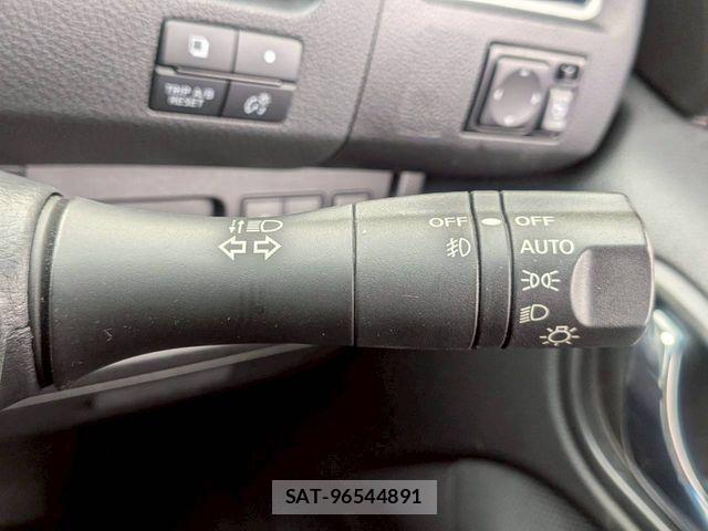 Nissan SERENA 2015-10 8038164-12