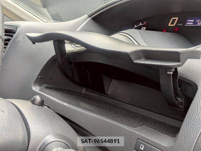 Nissan SERENA 2015-10 8038164-14
