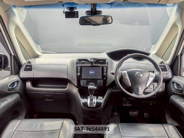 Nissan SERENA 2015-10 8038164-1