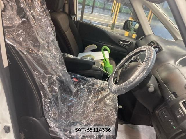Nissan SERENA 2015-11 8038177-12