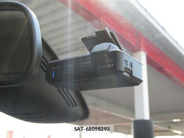 Nissan SERENA 2017-06 8038147-14