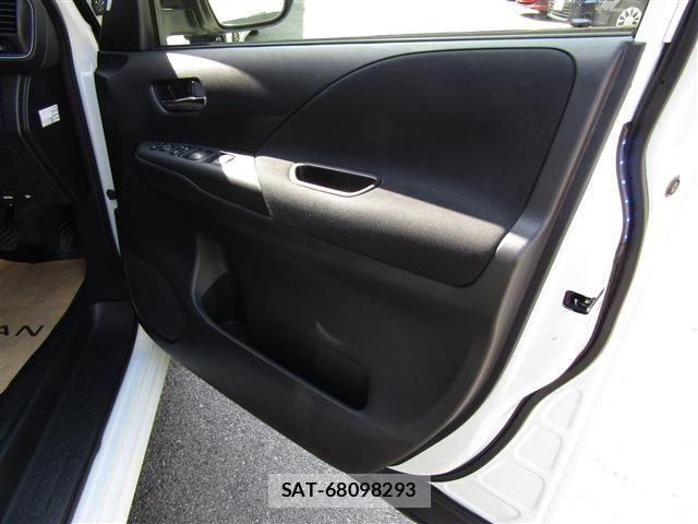 Nissan SERENA 2017-06 8038147-28