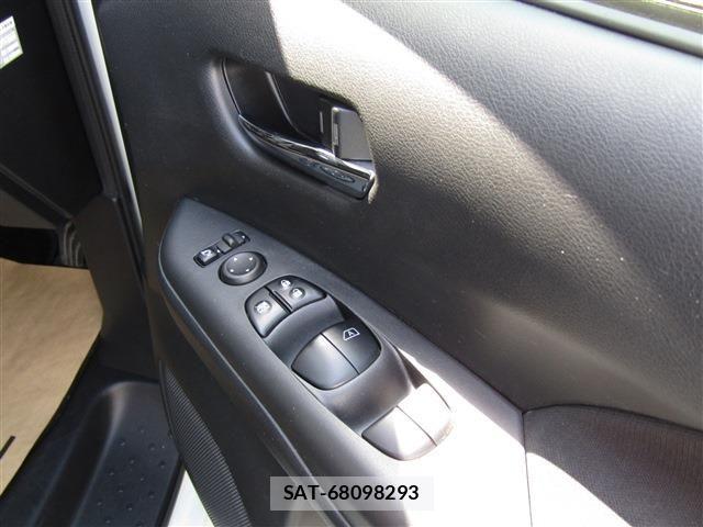 Nissan SERENA 2017-06 8038147-29