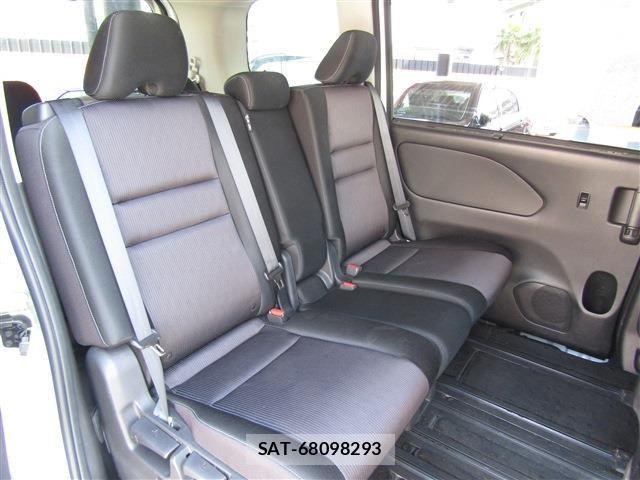 Nissan SERENA 2017-06 8038147-6