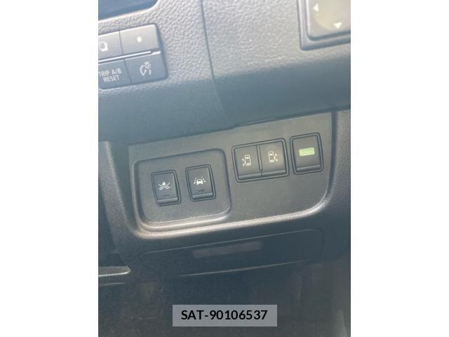 Nissan SERENA 2015-09 8038191-18