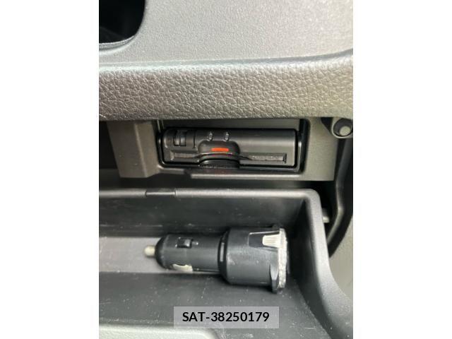 Nissan SERENA 2012-09 8038201-18