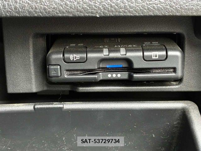 Nissan SERENA 2015-06 8038172-13
