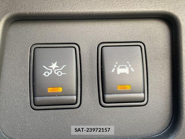 Nissan SERENA 2015-09 8038174-11
