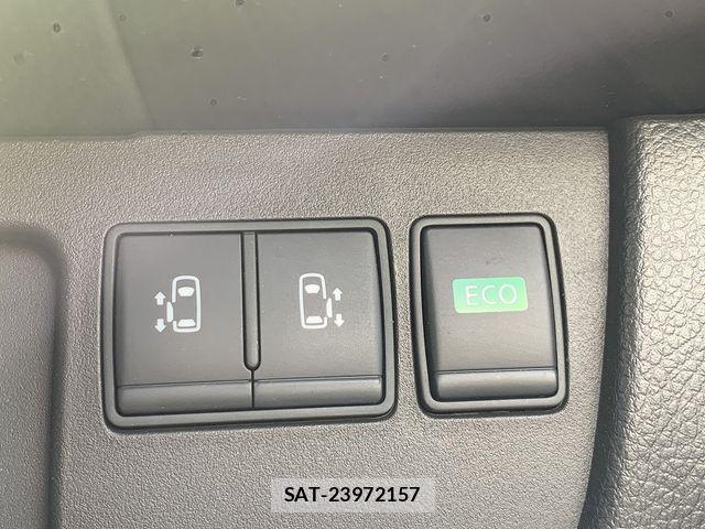 Nissan SERENA 2015-09 8038174-12
