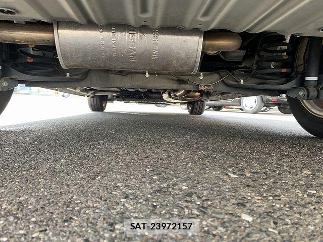 Nissan SERENA 2015-09 8038174-28