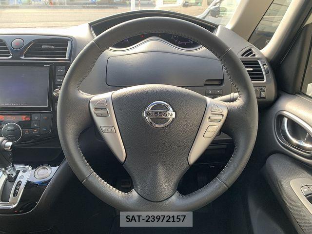 Nissan SERENA 2015-09 8038174-4