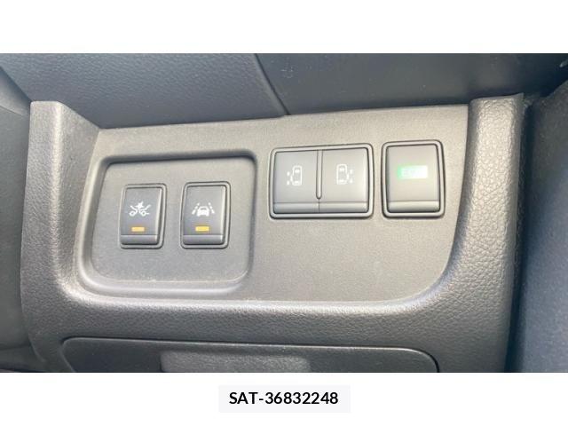 Nissan SERENA 2016-05 8038179-21