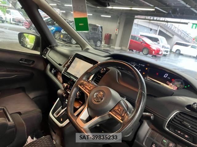 Nissan SERENA 2018-07 8038176-14