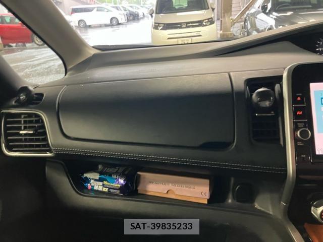 Nissan SERENA 2018-07 8038176-23
