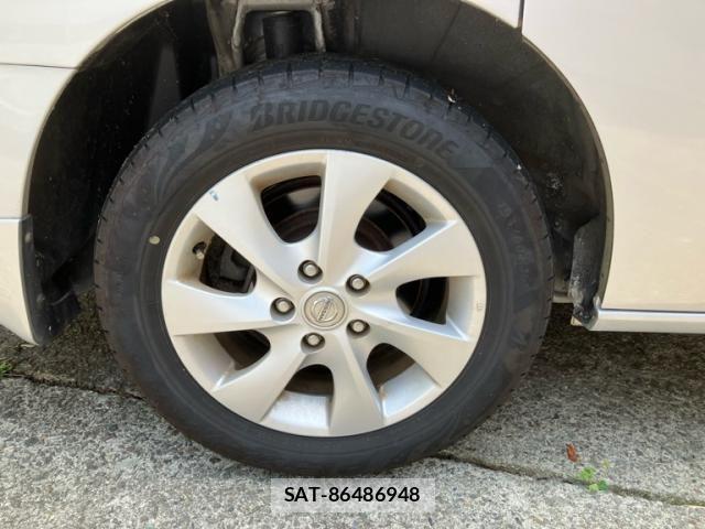 Nissan SERENA 2013-08 8038184-11