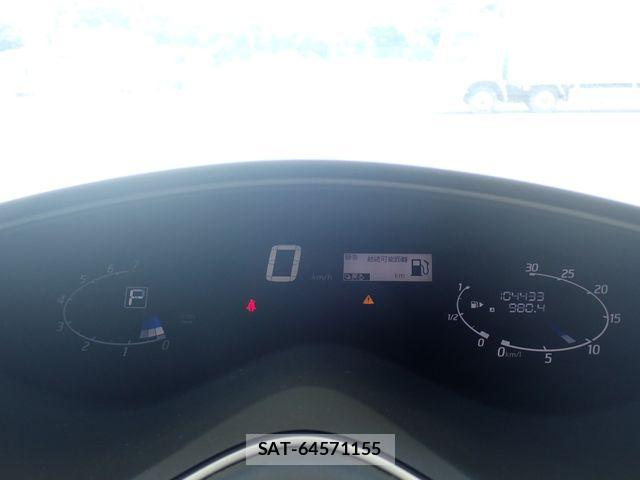 Nissan SERENA 2013-11 8075514-12