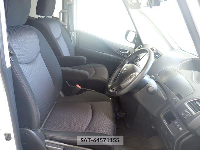 Nissan SERENA 2013-11 8075514-18