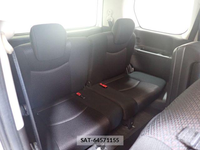 Nissan SERENA 2013-11 8075514-21