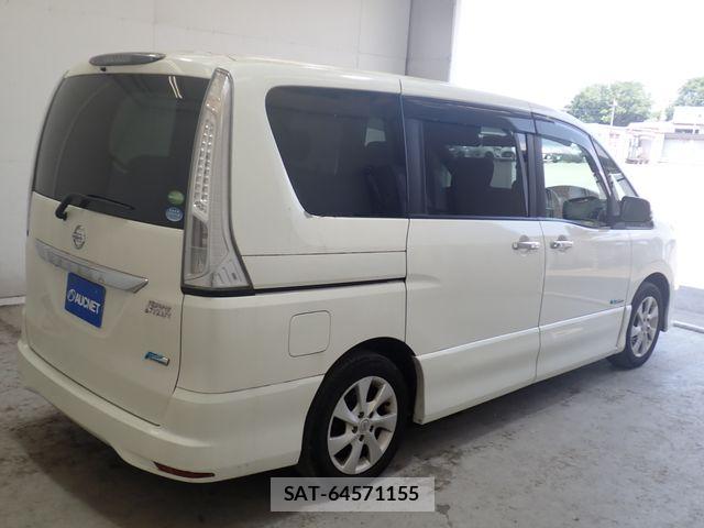 Nissan SERENA 2013-11 8075514-7