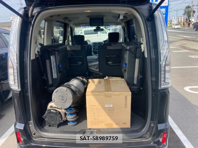 Nissan SERENA 2015-12 8075540-13