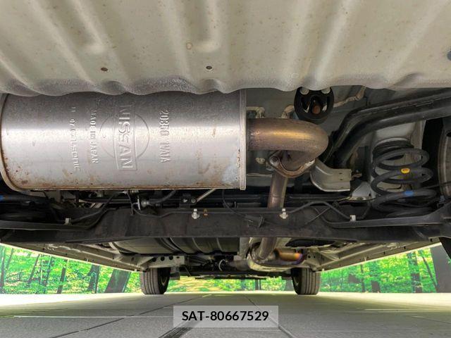 Nissan SERENA 2014-09 8075526-19