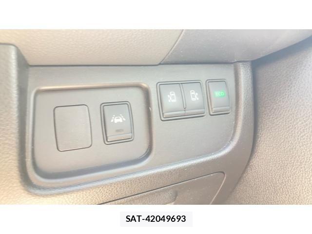 Nissan SERENA 2014-02 8075539-10