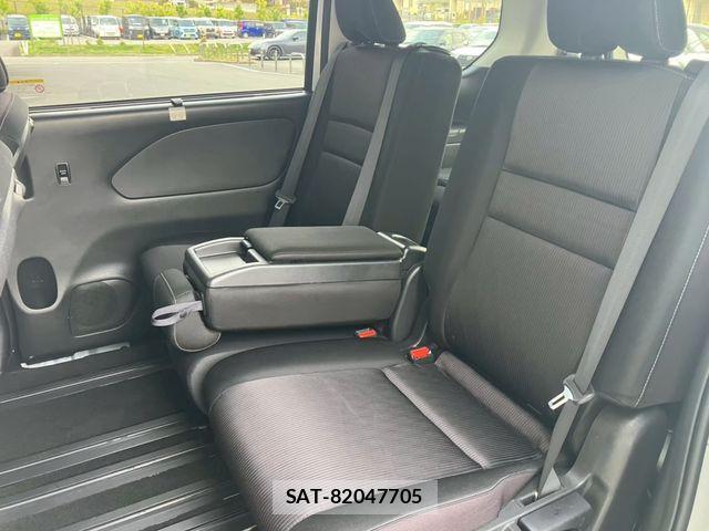 Nissan SERENA 2017-09 8075519-12